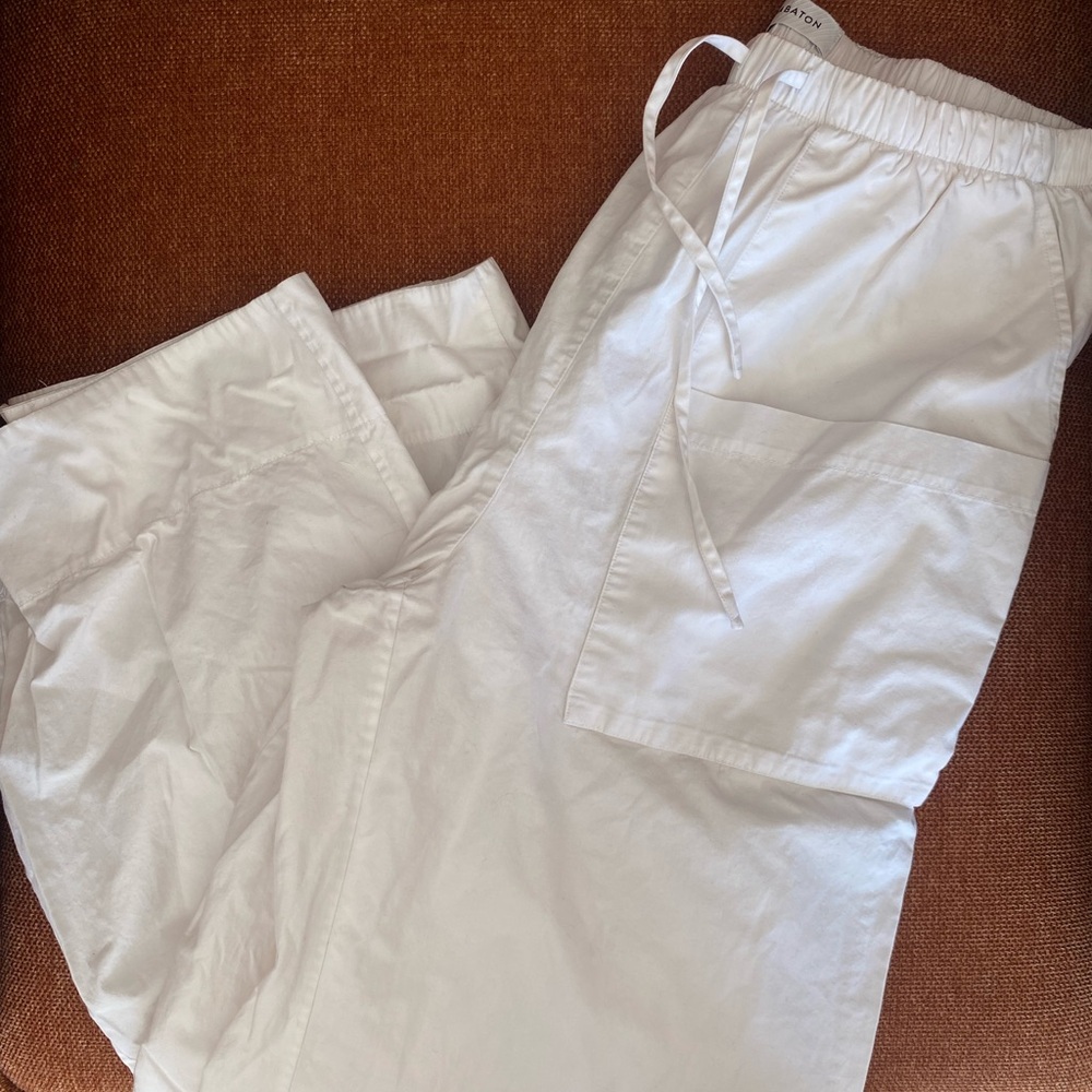 Babaton Aritzia White Drawstring Cargo Lounge Pants